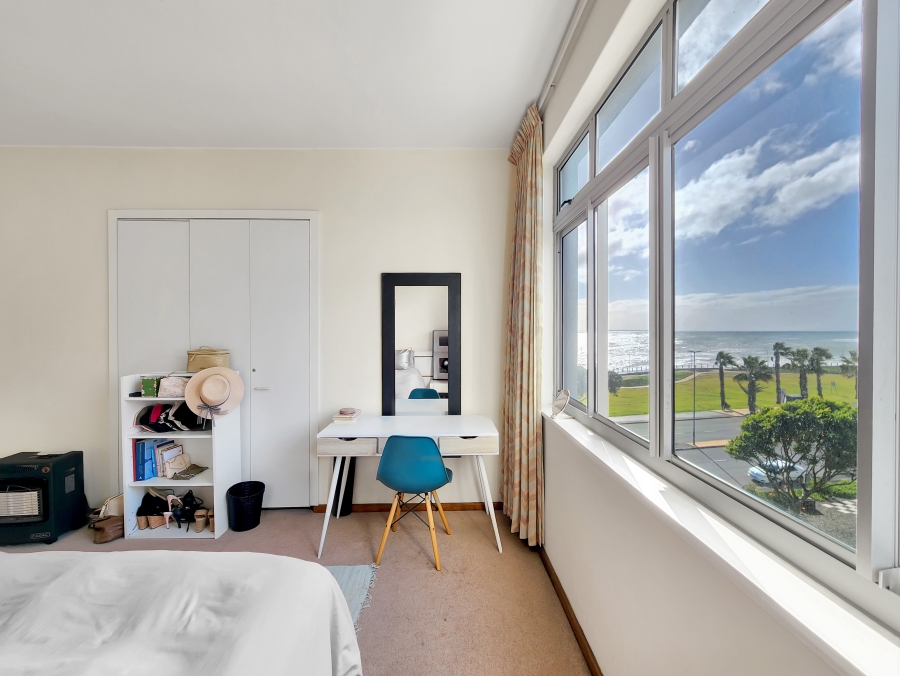 3 Bedroom Property for Sale in Sea Point Western Cape